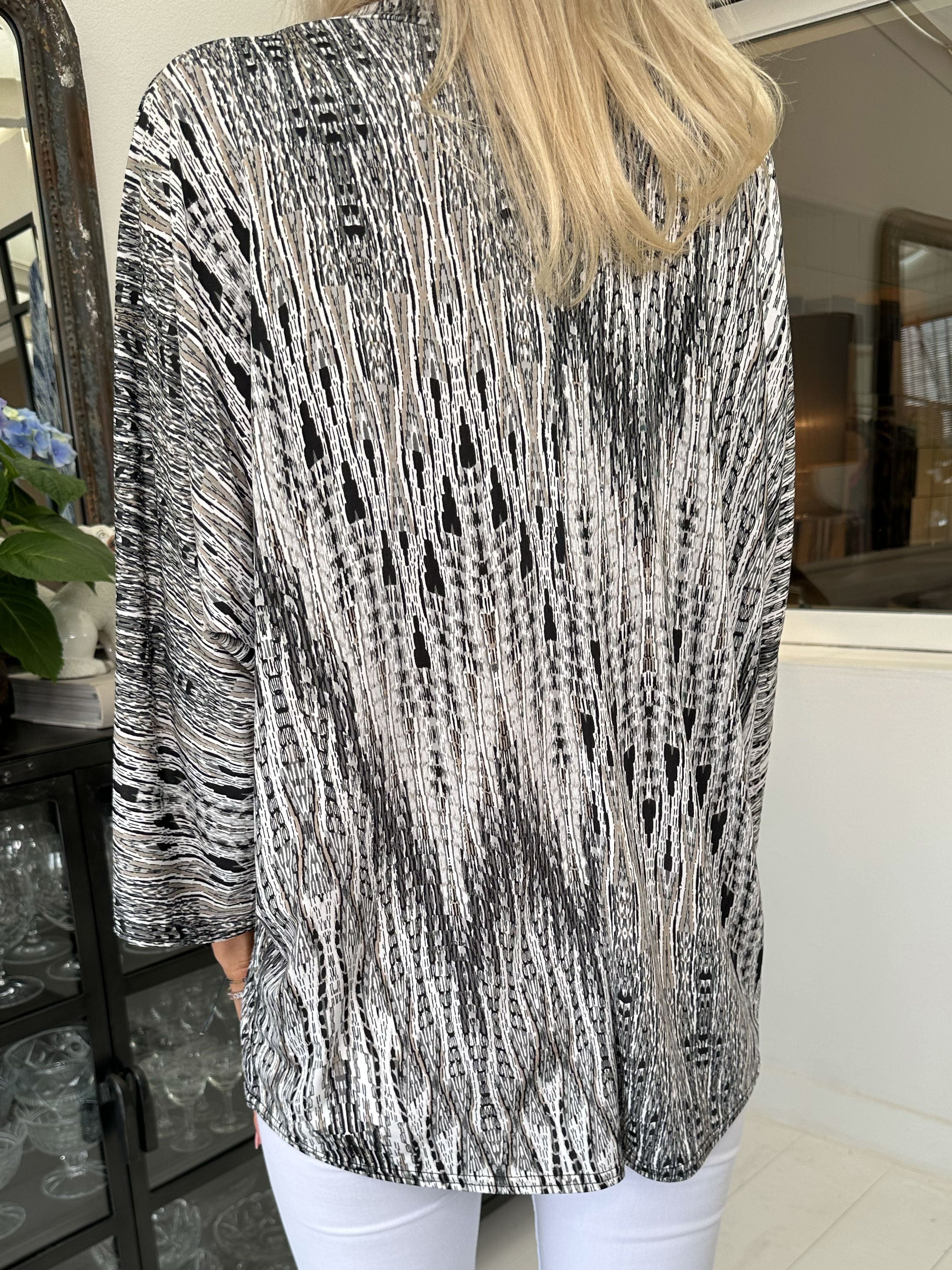 Celia Stripe - Söt tunika i elastiskt tyg med dragkedja